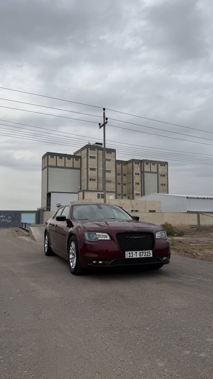 سلام عليكم عليكم اوبامه البيع ٢٠١٨ اصل اصل وارد امريكي حادث جاملغ وبنيد صور الحادث موجوده بل منشور 
رقم بغداد الدولي بسمي سنويه ٢٧
مواصفات عادي 
شاشه كار بلي تعرض
تخم تاير + ويل مكسيكي جديد 
كير مكينه حداده اكسل كارتون 
داخل مطعم ابيض 
السياره جديده ونقص برغي ما بيه كله عله فحص 
مكان السياره بصره القرنه ***********
سعر ٢٢٥ وبيه مجال
