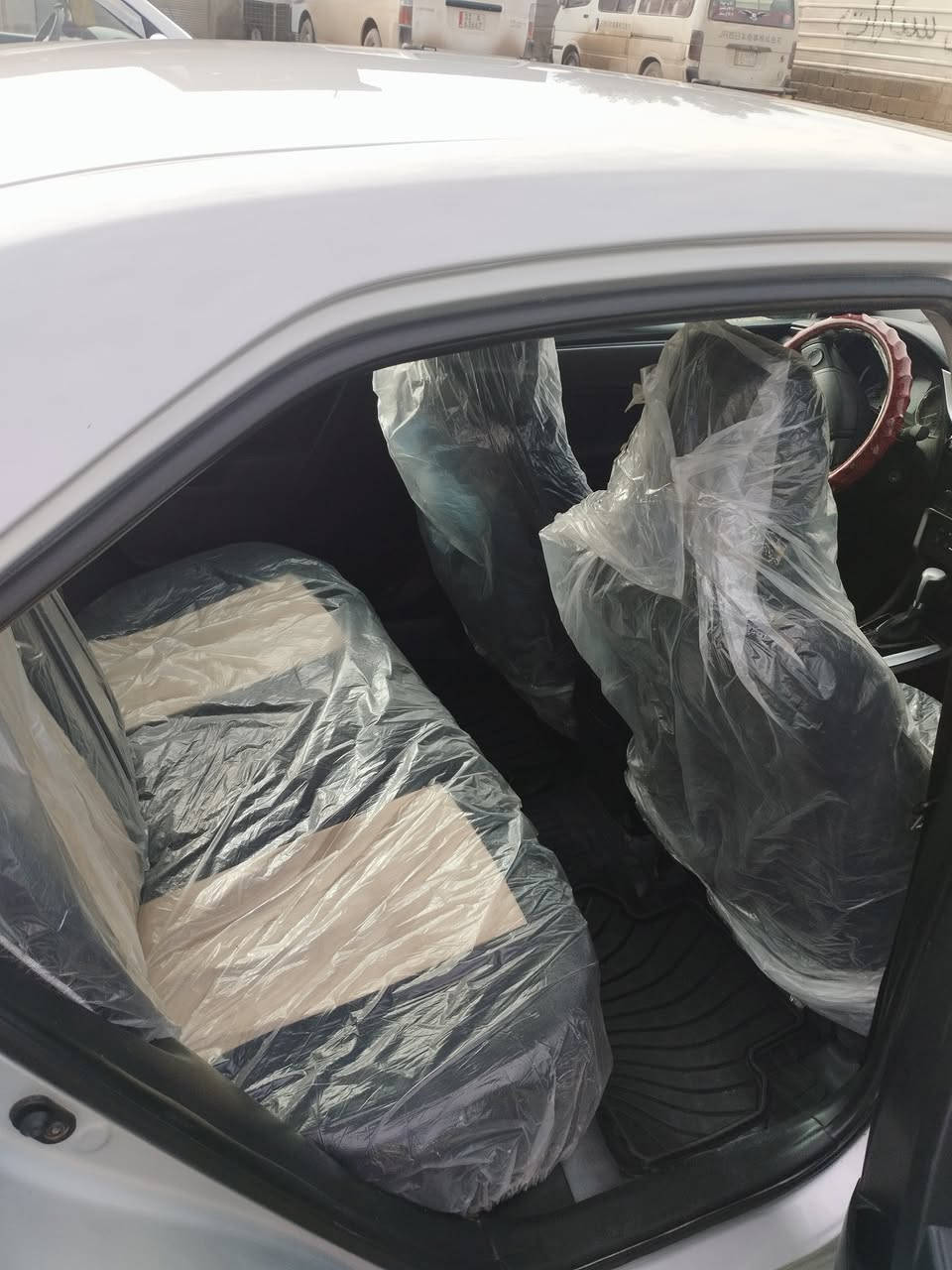 كورله موديل ١٧رقم سليمانيه بسمي  سنويه جديده مكفوله من الدواخل والغود السياره ماشيه ٩٥نضيفه جداً بدون ارباك السياره  كير ومكينه مكفولات الاستفسار على هاذا الرقم *********** السعر ١٣٧وبيها مجال الطيبين مكان السياره ديالى شهربان
