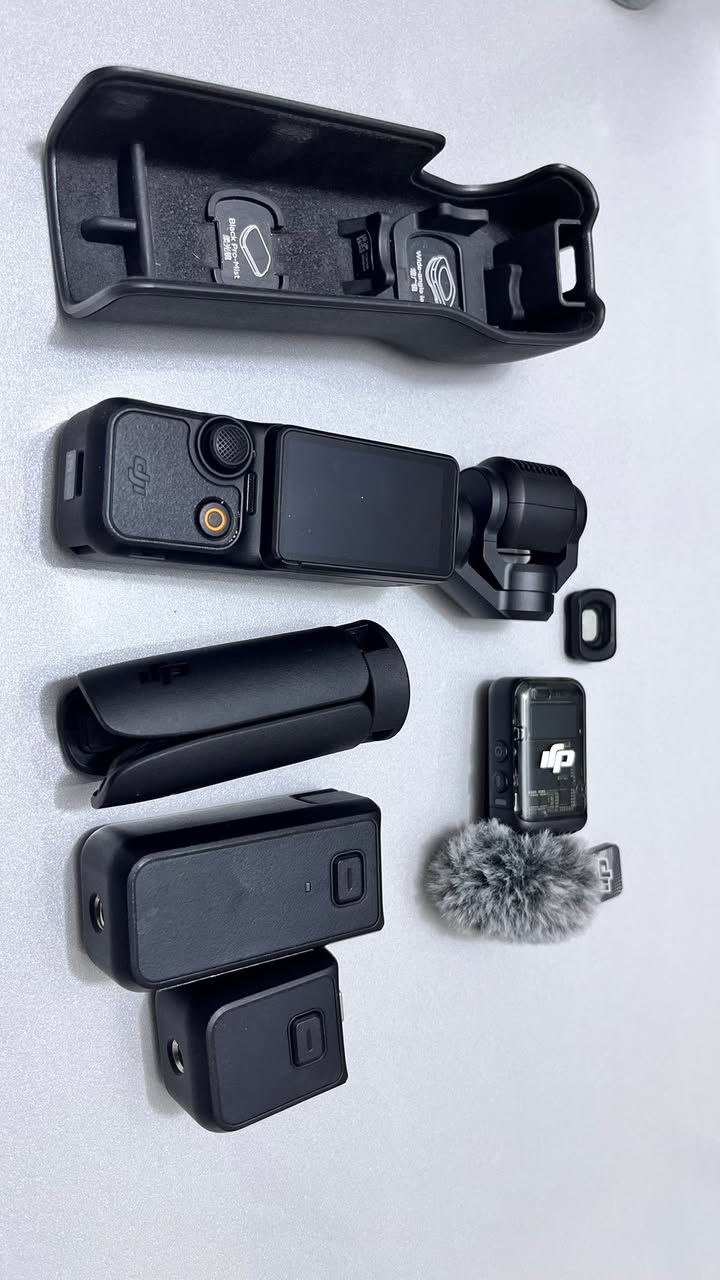 🚨🚨dji osmo pocket 3 pro
‎للبيع اخت الجديدة 
‎استعمال كلش كلش قليل 
‎تقريباً من 5-6 مرات مشتغلة الكامرا 

‎غراضها كلهة كاملة ووياهة رام 64gb 
‎النقص فقط الجنطة مالتهة ضاعت 

‎  السعر 620 الف دينار فقط مجالها بسيط

‎للأستفسار:***********

‎العنوان بغداد الغزالية
