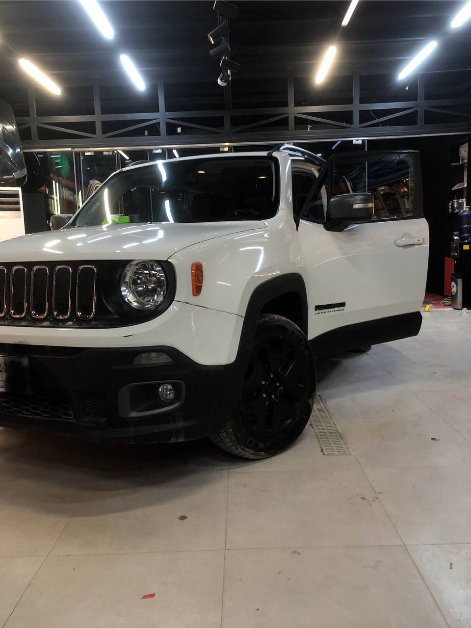 جيب رانجيد موديل 2017 بأسم صاحبه رقم كربلاء لون ابيض 
سياره كلش جديده وخير من الله 
وحادثه كلش خفيف مثل ماموضح بالصور 
مكان السياره نجف 
السعر 145
لتفاصيل اكثر 👇👇
‭٠٧٨٠ ١٢٤ ٠٤٠٠ النجف, العراق
