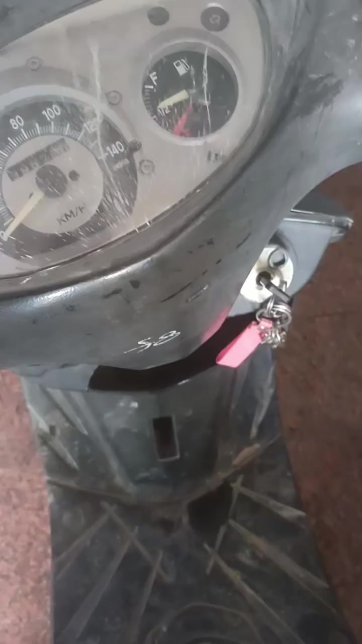 سلام عليكم ماكس ثعلب الدراجه نضيفه كفرات كله مختم خير من الله والدراجه ممفتوحه والسعر اتصل على هاذا الرقم ***********
