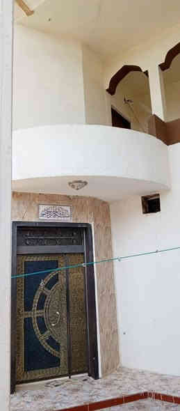 دار للبيع  طابو ملك  صرف بناء 2016  
موقع الدار كركوك حي الواسطي قرب تقاطع النجدة والجامعة   منطقه هادئه جداً ونضيفه 
 مساحه الدار 218 متر ركن 
الدار يتكون من ثلاث طوابق وكل طابق يشمل الصحيات 

-1الطابق الاول 
يتكون من ٣ غرف + مطبخ + وصحيات داخلي وخارجي وترك عدد ثنين مع استقبال وكراج سيارة

2-الطابق الثاني
 يتكون من ٤ غرف  واحده منهم تحتوي على بلكونه 
 صحيات وايضاً ترك 

3-الطابق الثالث
 يتكون من ٣ غرف مع سطح عدد ثنين + صحيات 

💵💵#السعر215وقابل_للمعاملة💵💵

🔴 1- التعامل يكون مع صاحب العقار الشرعي حصراً
2- المكتب  وسيط بين الطرفين ولحفظ الأجرأات القانونية والتأكد من صحة العقار قبل تسليم اي مبلغ بأشراف قانوني

للأستفسار ✅مراجعة مكتب الاسياد للعقار 🔔

📍عنوان المكتب كركوك واحد حزيران قرب تقاطع الحصو ورمل 
                 للأتصال ***********📱

                             ***********📱

✅نستقبل جميع عروضاتكم السكنيه والتجاريه في كركوك 💯والترويج لها عبر الصفحه الخاصة بل مكتب
                  مكتب  الاسياد للعقار 
للأستثمار والتطوير العقاري 💯 معنا نحو الأفضل

https://www.facebook.com/profile.php?id=100063971986106&mibextid=ZbWKwL
