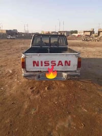 بيكم نيسان  موديل 86 سياره جاهزه نضيفه من الطول الطول ترايك وين ماتريد...