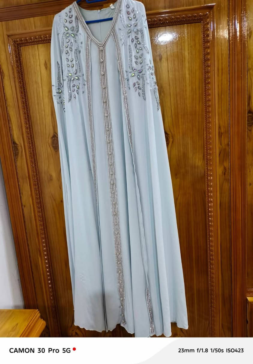 للبيع قفطان ملبوس مرة وحدة قياس s اخذتو ب120 ألف ادفعي سعر


**إذا كنت صاحب هذا الإعلان وتريد حذفه لأي سبب، رجاءا أرسل رسالة إلى الدعم الفني**