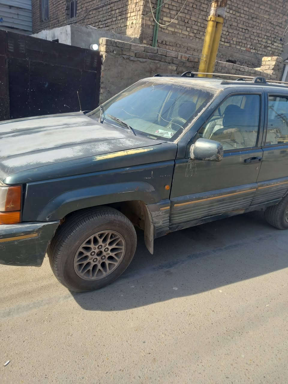 سلام عليكم جيب شيروكي موديل ١٩٩٥ محرك جديد تم شده قبل ٣ أشهر زوجين تايرات جدد محرك بطة vvt ٦ سلندرر
السعر ٥٠ ورقة و بيها مجال للشراي للتواصل على *********** على الواتساب
