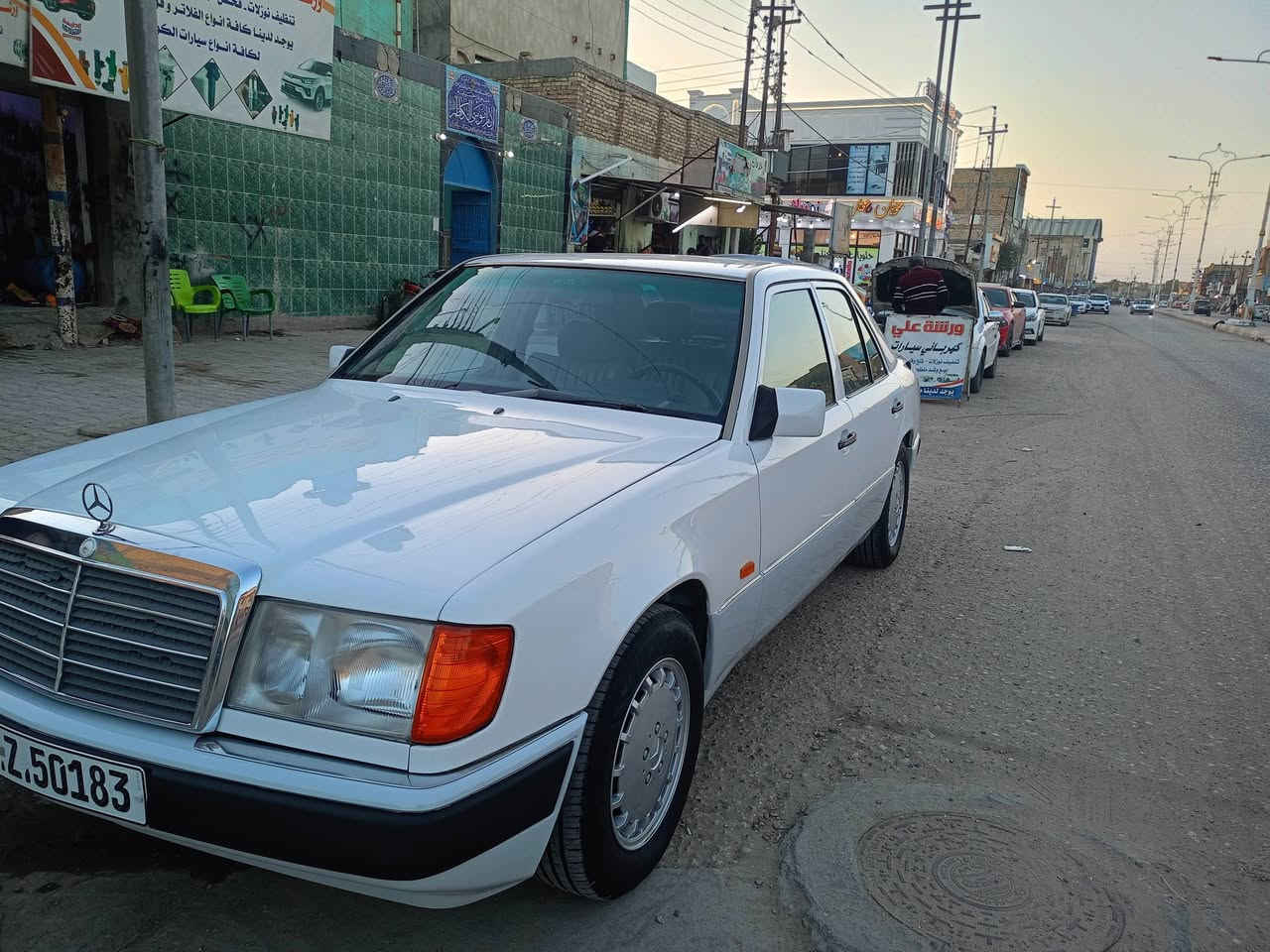 للبيع مارسدس دب موديل 1990 مكفوله من الضربه والخياس قواعد دبل مكانه ناصريه السعر80  الاتصال ***********
