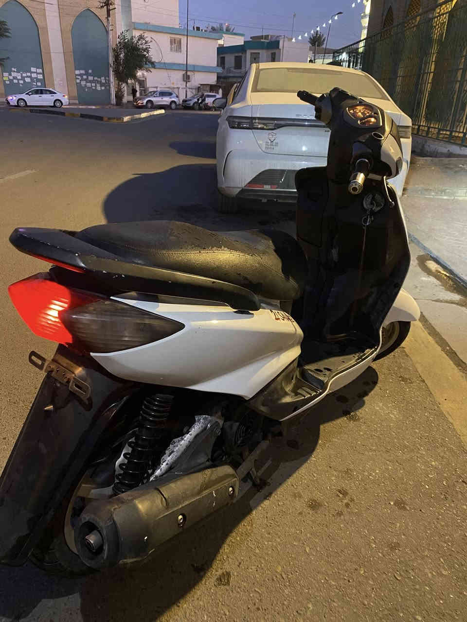 سلام عليكم دراجه سكنس نثيه للبيع الدراجه كامله ومابيها اي نقص كفرات نضافه فولل مكينه ناعمه تخبل كهربائيات كامله نكره سلف مكاني الاعظميه رايدها ب500 وبيها مجال حك الجيه اي استفسار ***********
