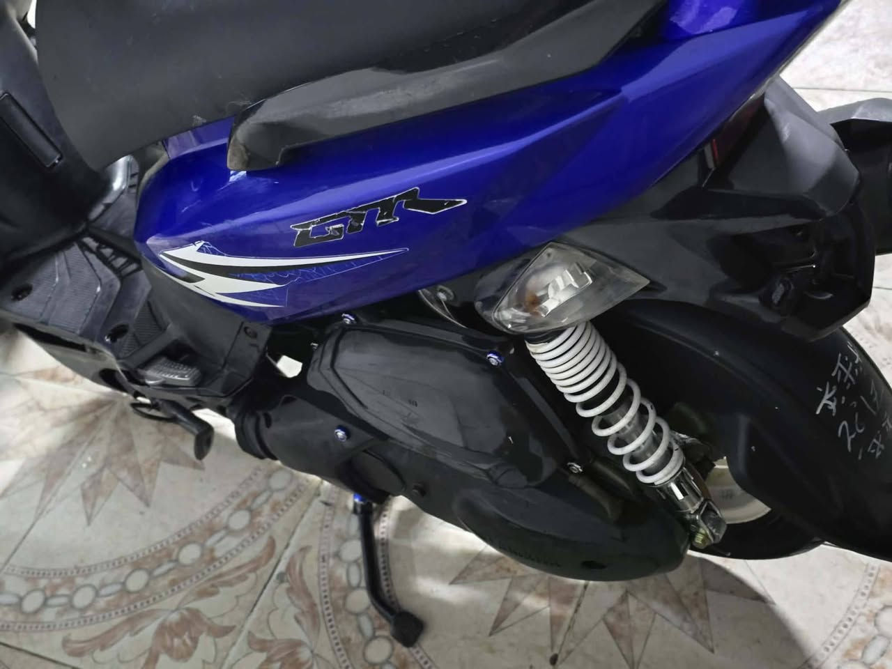 للبيع
GTR
مديل2011
الدراجة مكفولة كفالة عامة 
خاص فتوح 
التصال ***********
الدراجة عارضها ب مليون و200
