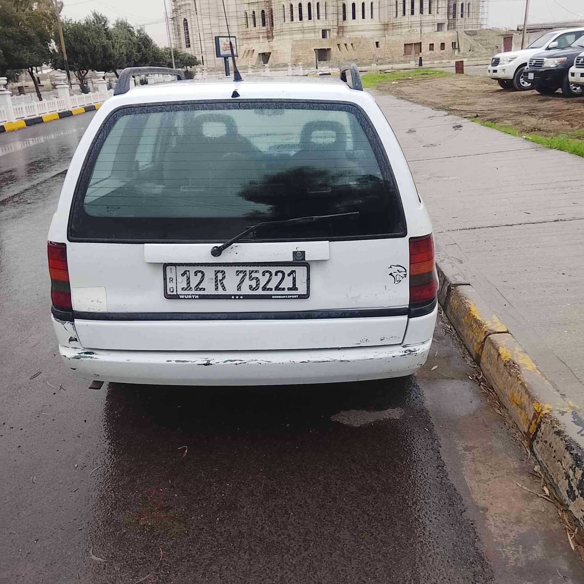 السلام عليكم  استرا موديل 1992للبيع ،بسمي  حجم 16السيارة  محرك وكير وطخم شرط ويل كب  رقم مسطرة داخل نضيف  الصبغ بس دوسات ودوائر السعر 52الاتصال ***********،,,,*********** بيها مجال بسيط واسف على الإطالة
