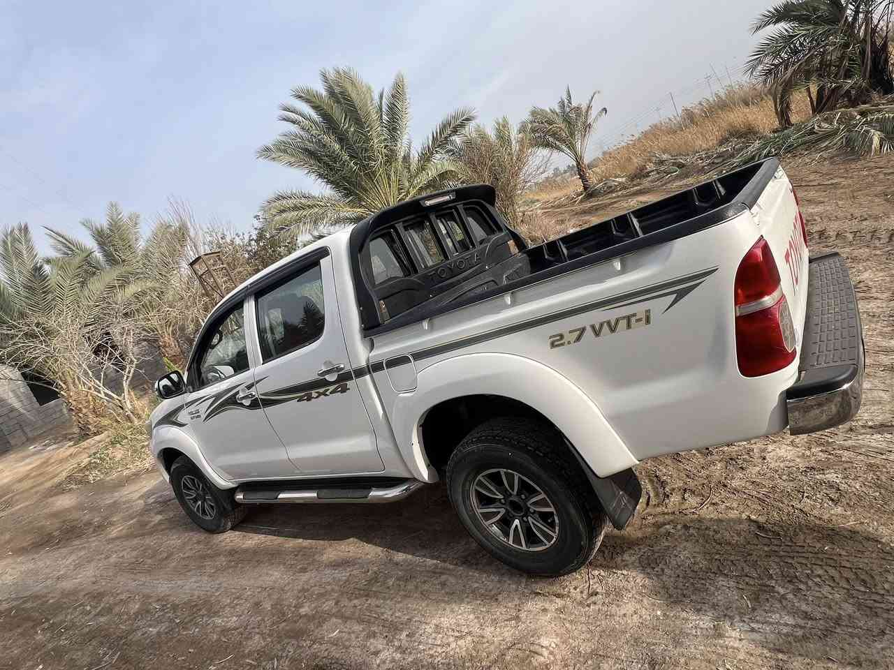 للبيع فور ويل موديل ٢٠١٤ ( كير )
رقم شمالي اربيل تريد تحويل تريد وكاله 
السياره مكفوله كفاله عامه محرك وكير 
شرط السونار
مكانه بغداد اليوسفيه الجسر الخامس 
*********** 
سعره ٢١٥ وبيه مجال بسيط
