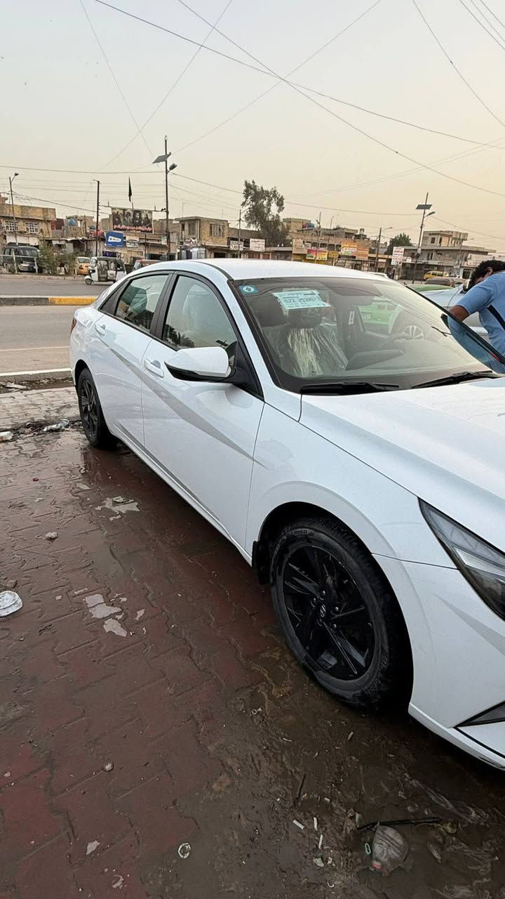 السلام عليكم اخوان 

النترا  موديل  21  خليجي  مكينه  2000 دوش للبيع 

السياره مكفولة من الضرر والصبغ بيها كدشبر صبغ بدوسه وسونارها ويه الصور

 حلوة ونضيفة وبالعافية على الياخذها باسمي شخصيا مكانها بغداد ورقمها بغداد 

السعر 155 وبيها مجال قليل 

للاستفسار /***********
