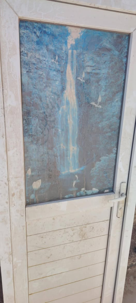 السلام عليكم للبيع ب35وبي مجال قياس الطول 190 والعرض 76
للاستفسار ***********
