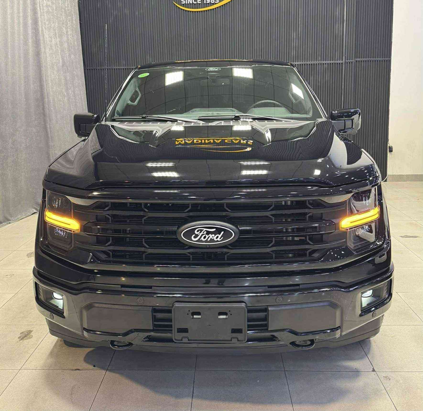 فۆرد F150 
مواسەفاتxlt
شاشە گەورە گێڕ ئەرز(تەیارە)
پێنج کامێرا ڕادار٣٦٠دەرجە 
ئۆتۆ برێک ئۆتۆ هۆڵد
کوشن گەرم سوکان هیتەر
ڕاداری خەتی جادە 
سەیارەکە ١١٠٠٠میل ڕۆشتوە سەنەوی تا ٢٠٣٠تازەیە
دوو پەڵە بۆیاخی هەیە پێش و دوای کەپسە
سەیارەکە زۆر تازەیە و زۆر خاوێنە
سعری:٤٠٥٠٠$ چوار دەفتەر و پێنج ورەقە و مەعامەلەیەکی کەم
ژ.موبایل:*********** السليمانية, العراق
