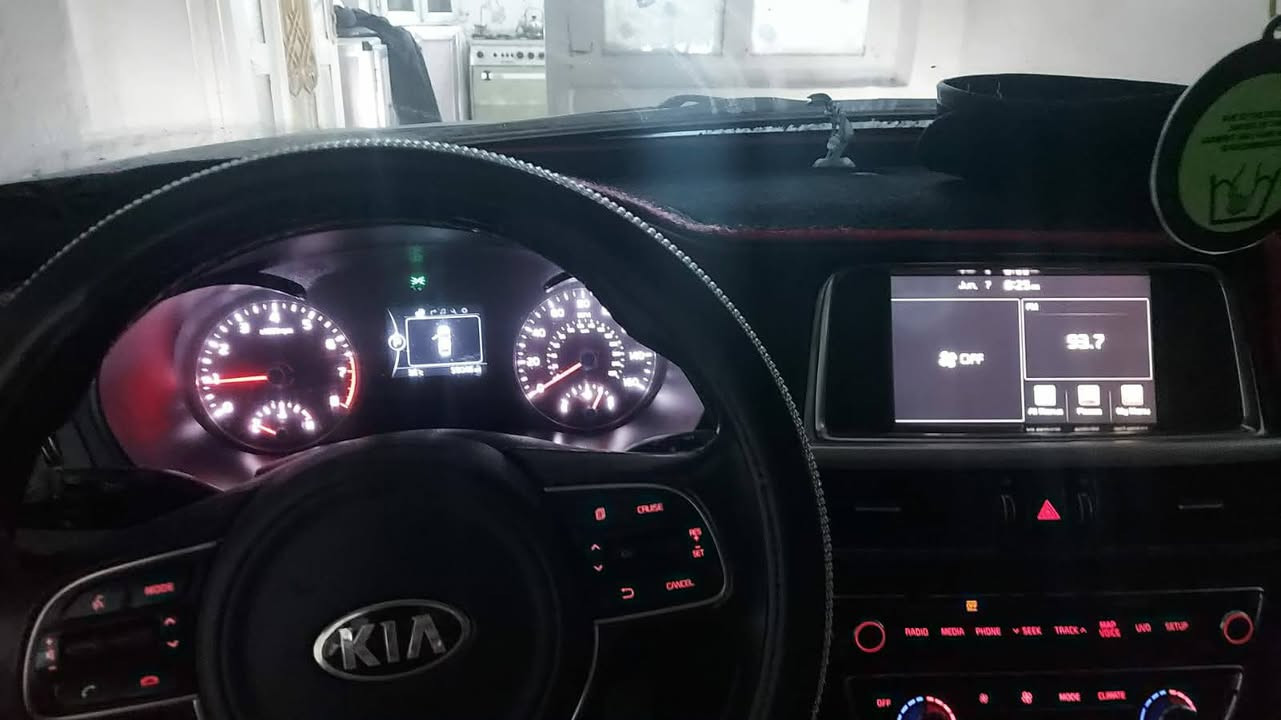 سلام عليكم البيع السياره جديده وجاهزه من كلشي مابيه نقص حادث السيارة جاملغ وبنيد فقط موديل 17  معروض 125وبيه مجال بصيط مكان السياره جباله رقم الهاتف ***********
