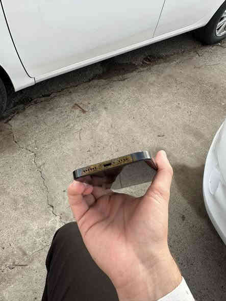 سلام عليكم 
للبيع ايفون 14 برو ماكس 
ذاكره 256 
دبل سيم 
نموذج M/za 
معا كارتونو فقط
مستبدل بطاريه اصليه شرط وضهر اصلي 
بطاريه 100 
لون اسود 
السعر 825 وبي مجال وشرط ب سعر ال 13 
للاتصال او المراسله واتساب قليل متواجد فيس
***********
