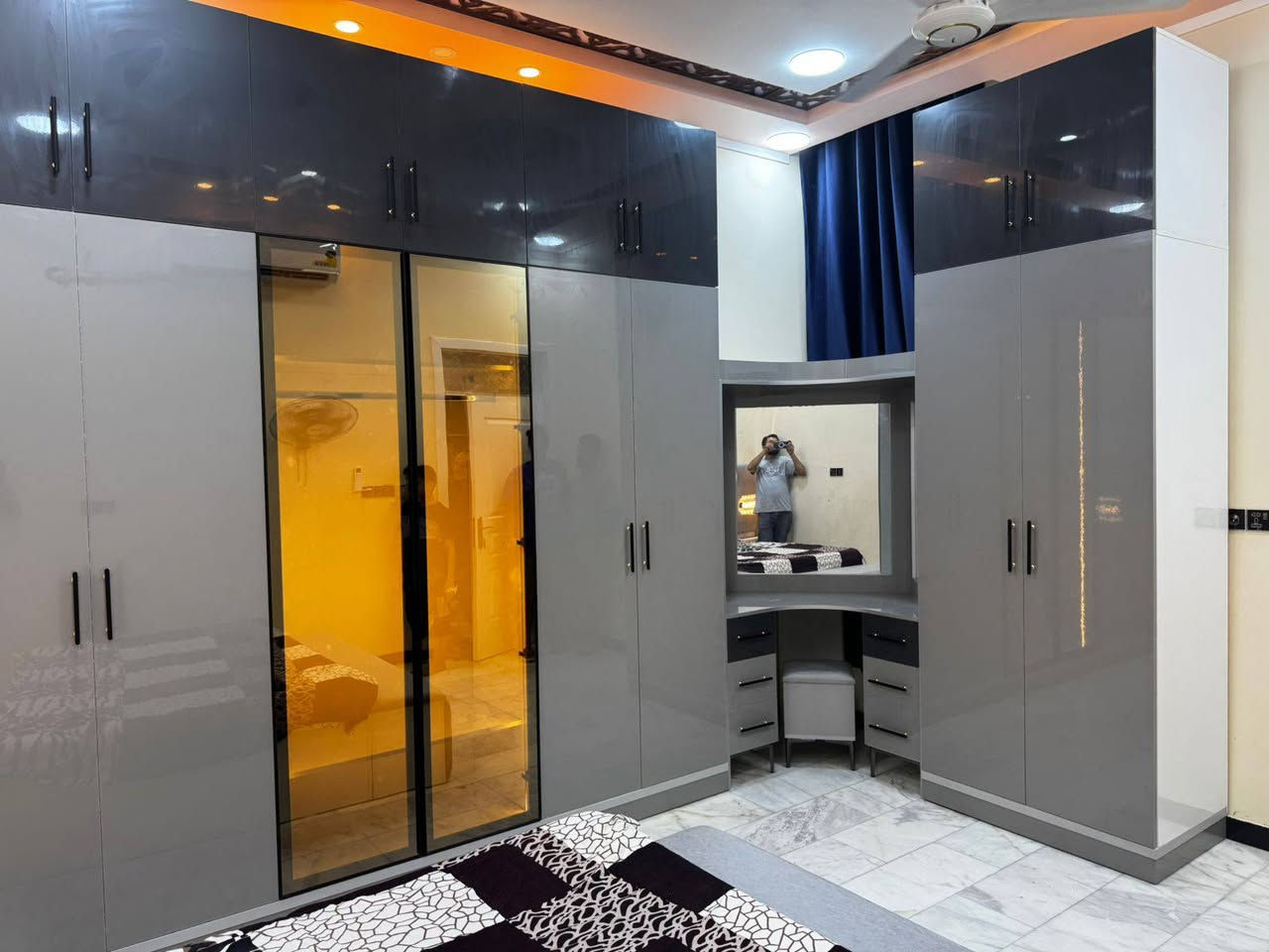 السلام عليكم خلفة mdf مطابخ غرف نوم درسنك روم متفرغ للعمل المكان ناصرية مركز المدينة ***********واتساب
