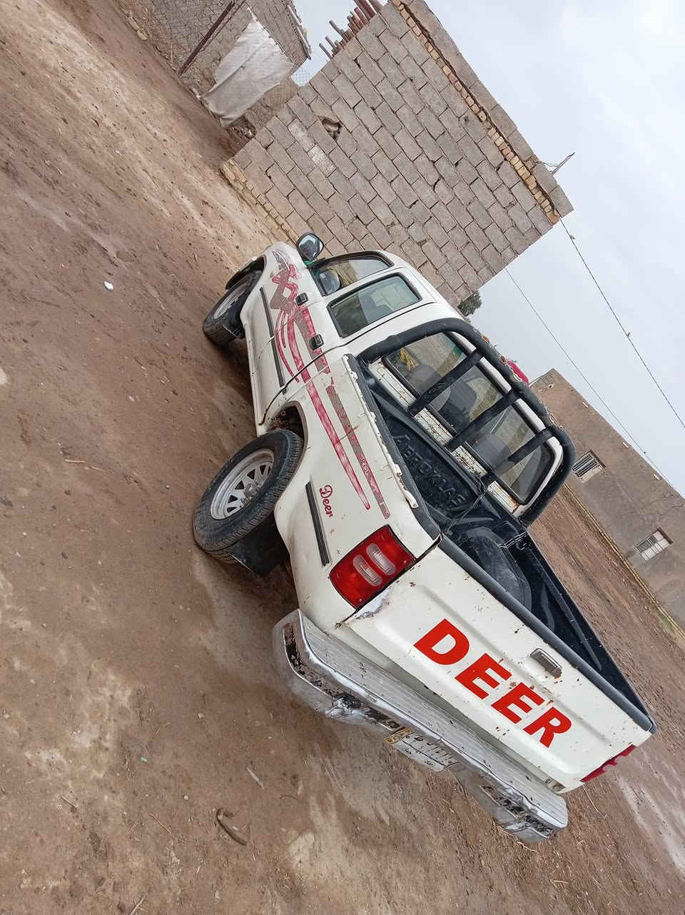 سلام عليكم سياره دير كفاله عامه من مكينه وكير وكسن وتوير وكربيات كله كفاله سنويه ٢٨ مشروع وطني رقم بغداد الماني سعره ٣٥ وبيه مجال كلش قليل رقم ***********
