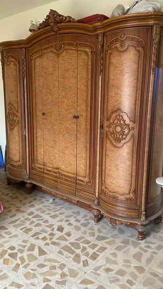 غرفه ماليزي للبيع السعر مليون ونص 
المكان بغداد الزعفرانيه  التواصل ع رقم واتساب ***********
