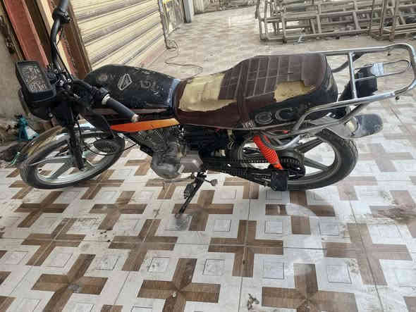 سيفون موديل ١٨كامل مكمل للبيع اوراق كامله ب ٣٠٠وبي مجال ***********
