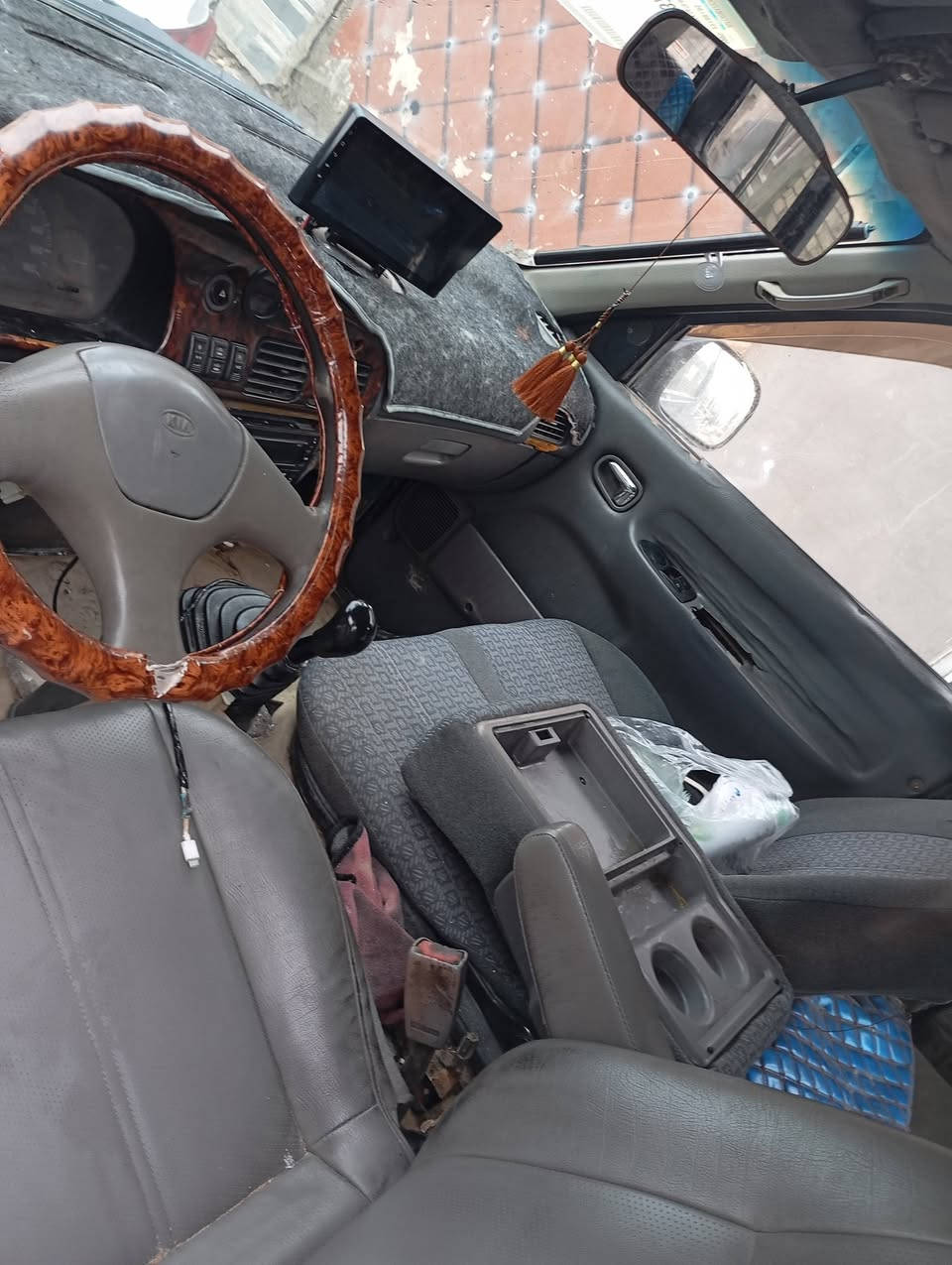 موديل 97 سنويه ل 27 مصفره هيئه ومرور رقم بغداد راعيهه بغداد يريد مداور 
معمره تعمير درجه اولى سياره مكينه بيهه بخار بدون تنقيص ***********
