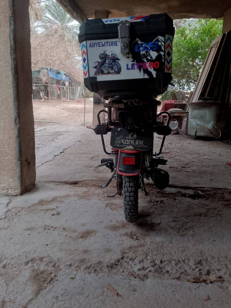 السلام عليكم البيع سيفان سونك (مكلف بل نشر) 
موديل 2024 نضيفه حيل مال جناي 
محرك 150c السعر 850بيهه مجال حك الجيه 
رقمي ***********كورك
مكاني (بغداد تاجي)
