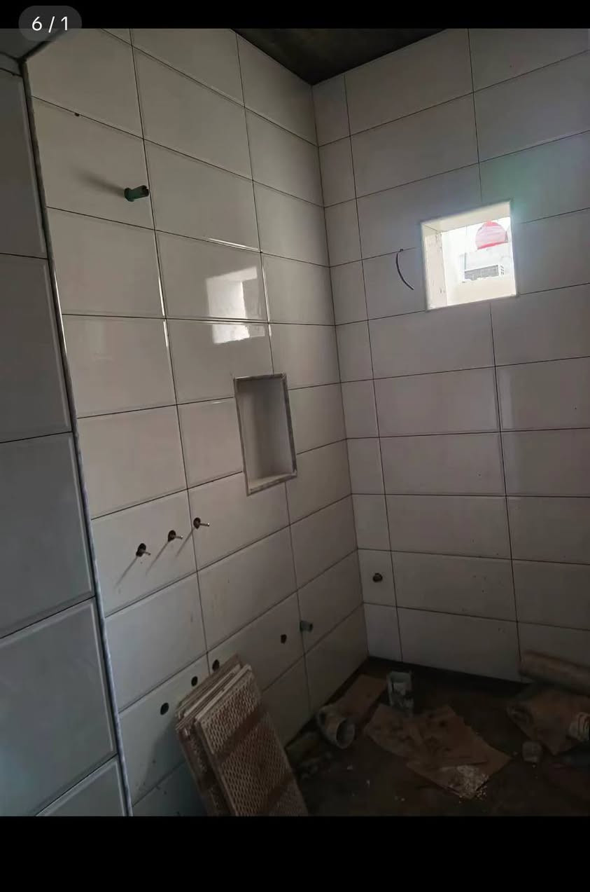 سلام عليكم خلفه مال سيراميك ولبخ وبناﮱ وجص وبورك ونثر خلفات عدنه وعمال وكادر كامل مال خلفات وعمال
(سكن بغداد البياع) 
(***********)
(ويوجد واتساب واتصال على واتساب)
