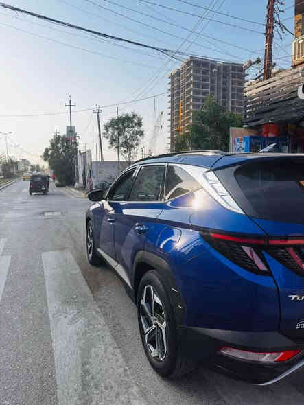 توكسان مديل 23 
مواصفات 
1 بنراما 
2 بصمه 
3 تشغيل عن بعد 
4 كشن جلد
5كراسي كهرباء 
6تحريك سياره على ريمونت 
7تدفئه وتبريد بل كشنات 
8رادرات بل مري 
9مكينه 2500
10 قياده3 انواع سبورت + نورمان + ايكو 
11صندوك ذكي 
بعد بيها هواي مواصفات 
حادث باب خلفي مبدل + جاملغ إصبع 
مكاني بغداد الحريه 
سعر 225 وبيها مجال قليل 
رقمي *********** Colombo
