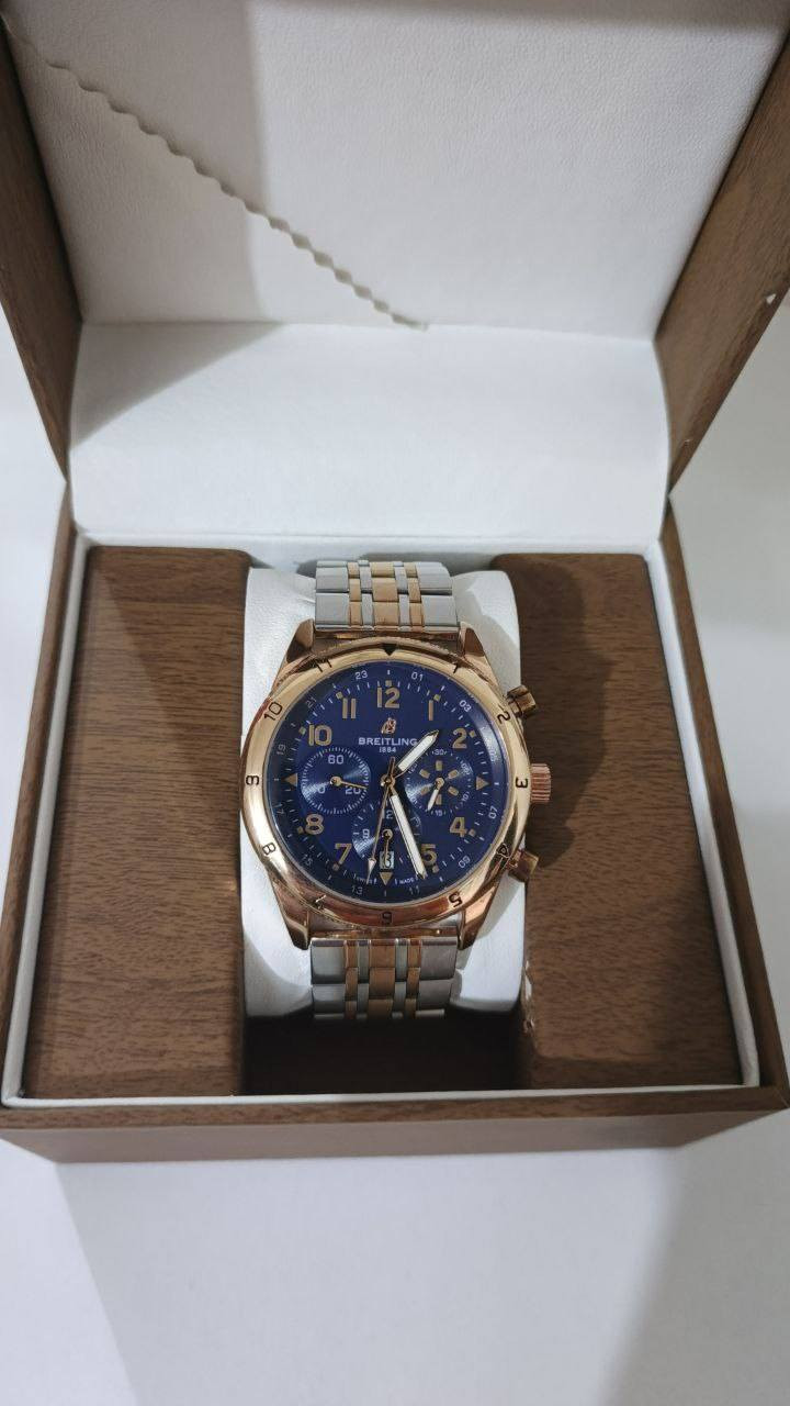 ساعة Breitling (بريتلينغ)التصميم بميناء أزرق داكن وعقارب وأرقام تصميم مستوحى من ساعات الطيارين الكلاسيكية..سعر سناتر شغاله ثواني و دقايق و ساعات ستوبوج جامه زفير ضد الخدوش سعر 25 متوفر توصيل


**إذا كنت صاحب هذا الإعلان وتريد حذفه لأي سبب، رجاءا أرسل رسالة إلى الدعم الفني**