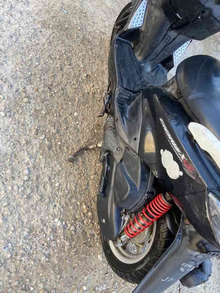 السلام عليكم عندي سكنس نثيه 140 مابيه اي نقص كلشي شغال اشاير كهربائيات كلشي شغال حته السلف عنواني المشتل رايدهه ب500 وبيه مجال التواصل خاص وهاذ رقمي شغال ***********
