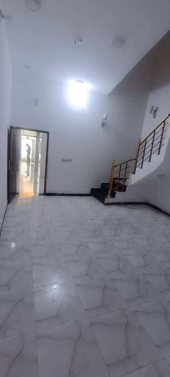 السلام عليكم
بيت ١٠٠ متر واجه ٥متر نزال ٢٠

غرفه وصاله ومطبخ وستقبال وصحيات وطارمه زغيره البيت بناء حديث كونكريت كلش نضيف الموقع حي الأمين قرب مول سنتر لؤلؤه للأستفسار اكثر *********** مكلف بالنشر اتصل ع الرقم يطونك التفاضيل
