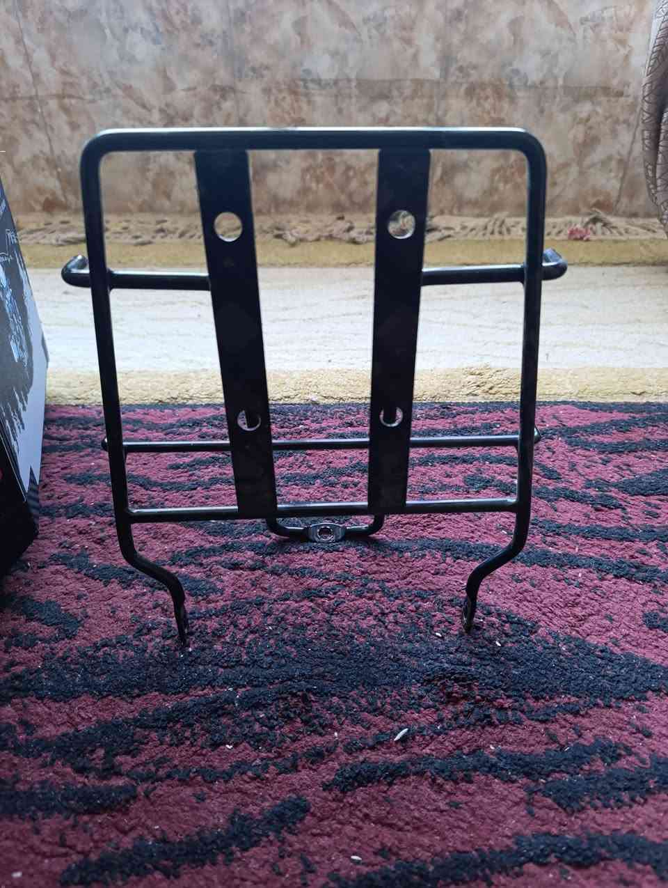 صندوك للبيع يرهم دلفري مع سوبايه فراشه السعر ٣٠ وبيه مجال قليل ***********
