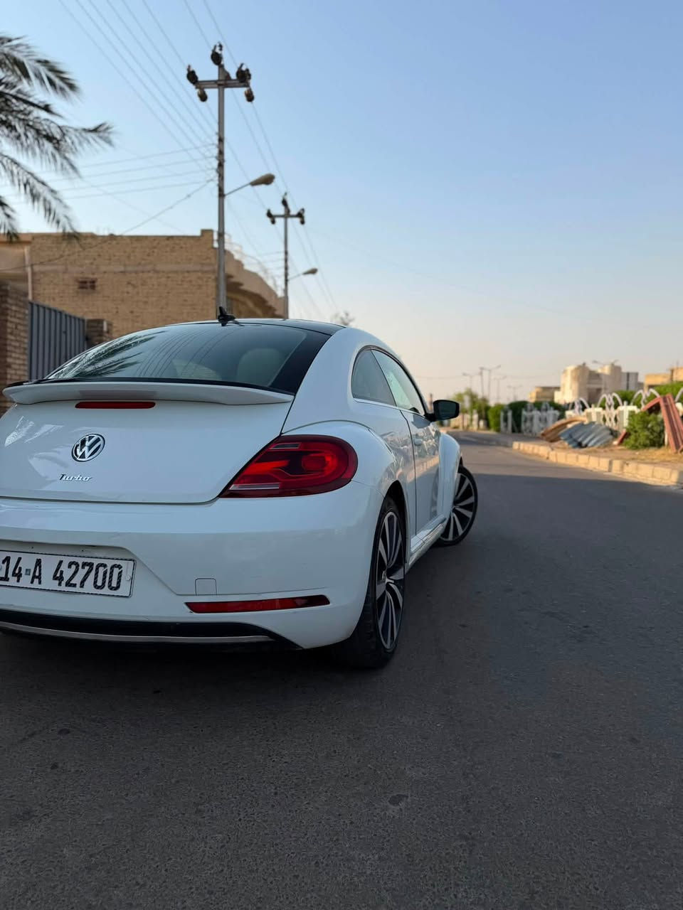 السلام عليكم بيتل 2018 SE 2.0tsi
بيع او مراوس ، السياره حادثها من امريكا فقط دعاميه 
اماميه 
بالعراق صارت بيها طخات سطحيه بلجاملغات الاماميه بدون دواخل وتبدلن بقطع اصليه وعندي صور ومقاطع قبل و اثناء و بعد التبديل وربع بنيد تقريباً صبغ بدون ايرباك بدون دواخل 
السياره جاهزه للاخير نقصها الوحيد دبه زراگات 
السياره بانورما ، شاشه كبيره ، تدفئه كشنات ، تدفئه بلمري 
هيتر جامه خلفيه ، نقاط عمياء ، رادار خلفي توقف ذاتي 
كامره خلفيه , ابل كار بلي اندرويد اوتو ، داش كام امامي خلفي ،
سستم صوت عالي ونقي جداً ، مع باقي مواصفاتها المعروفه 
سعر السيارة 120$ بي مجال لاتقارنها بغيرها الي بدون بانورما وشاشه صغيره رقم بصره الجديد سنوية 2030 مشروع وطني  ،
مكان السياره ميسان العماره
***********
 
3VWJD7ATXJM711176
