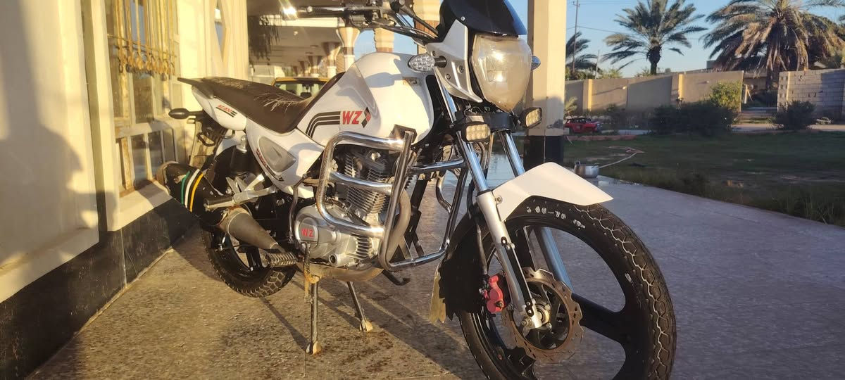 للبيع موطور WZ مديل 2020 نضافته هاي بصور محرك ما مفتوح مكفول ما تصرف على ربع فقط بانزين ودهن سعر ٩٥٠الف وبي مجال اي استفسار يتصل ع ***********
