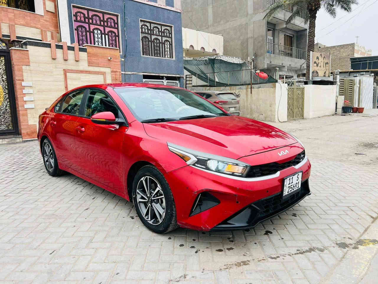 سلام عليكم
كيا فورتي 2023 وارد امريكي 🇺🇸ضررصطحي خفيف واضح بل منشور صبغ بنيد فقط وحافة جاملغ بارد  راجع نفسه   . فقط هذا حادث السياره 
بجم كله بلاد لغود شواصي دواخل راديترات تبريد 
محرك كير كلشي كفاله عدا الحادث المذكور☝️
(بدووون تبديل ليبل ☝️ واحد كل السياره )

(( ابيع على الفحص وين يعجبك افحص 👍))
رقم بغداد جديد هزه فحص سنويه لحد 2030
 موجود…
محرك 2000 Doch دوش
رادارات جانبيه تحديد النقطه العمياء ⚠️قطع المسار 50
رادار خلفي تنبيه عند الرجوع‼️
رادار امامي ❗️❌
تحديد مسار/ سياقه ذاتيه 
اوتو بريك /توقف ذاتي عند الاقتراب ⛔️
اشاره بل مرايه 💡
كامره دوراه 📷
شاشه كبيره تدعم 📲Android Auto/car play
خرائط Gps 📌
فول تحكمات ستيرن 
3 انظمة قياده Sport/Normal/Smart
كروز مثبت سرعه 
ويل كب كروم 
حساس اطارات 
شاشة ظبط واعطال بل دشبول 
منافذ Usp/ Aux/ 12V
4 دسك/ مانع انزلاق/Abs
السياره جديده وجاهزه بدون اي نقص للبيع رايدها 149بيه مجال وشكرا اتصال هذا رقمي مكاني بغداد استفسار***********🇮🇶
