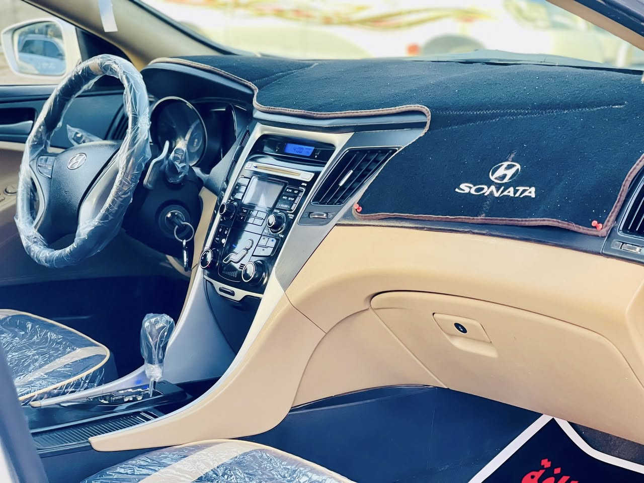 سلام عليكم     فووول 1/1
بسمي تحويل مباشر 
عندي سوناتا 2011 
مواصفات    
فول   بدون ضرر
  
بي 4 مكانات بخ اثر جراد بصبغ
مكينه 2400 دوش 
نظيفه جدا     عليه ادامه كامله مليون ونص  يعني جاهز سياره 
        مكان بغداد 
مجمع 28 نيسان 
                        تحويل وكاله حاظر 
         هاتف ‭0773 040 1060‬        
                                       
سعر 112$
