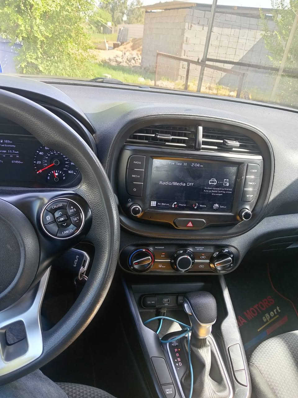 سلام عليكم
كيا صول موديل    22
وارد امريكي  نص فول 
حادثه جاملغ و بنيد
السعر  145
الاتصال
***********
