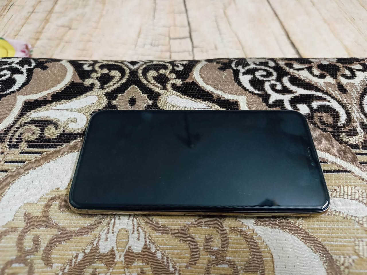 ايفون 11برو ماكس
لون ذهبي
بطاريه79
ذاكره256
مبدل شاشه اصليه 
الفيس ايدي متوقف
السعر 300وبي مجال 
الرقم *********** النجف, العراق
