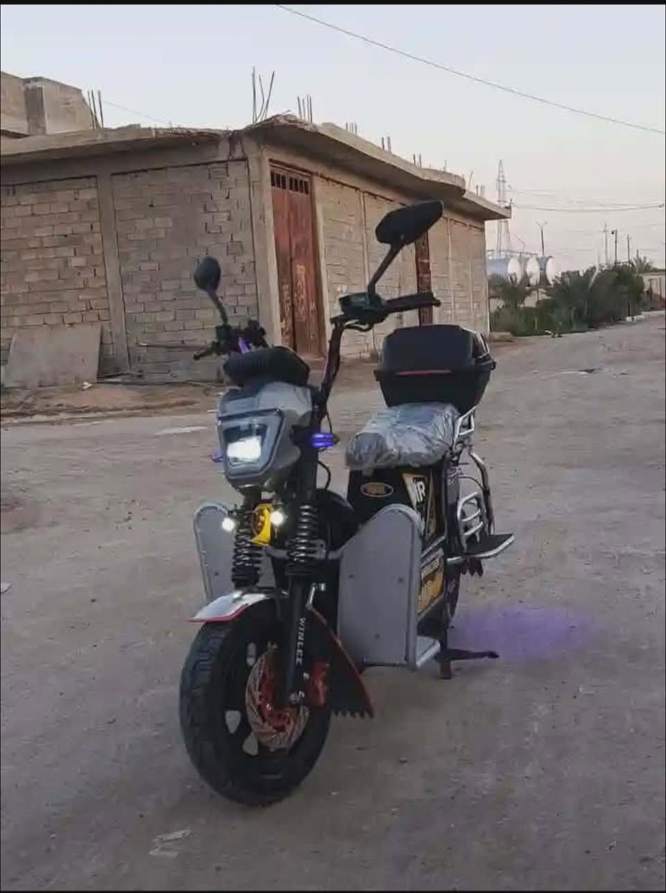 السلام عليكم دراجه للبيع موديل 25 بعدها جديده بطاريات ع فحص مواصفات معروفه ***********
