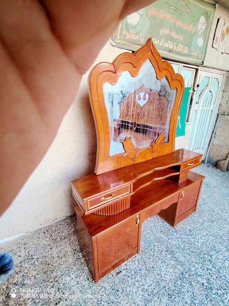 بلااااااااااااااش 
غرفة اخشاب صاج شغل الحلة عباسي 5 بيبان تكمة ب 400 ألف *********** العمارة حي العسكري قرب مدرسة المربد
