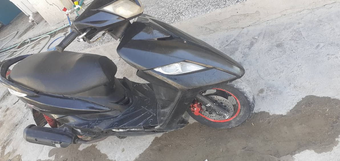 سلام وعليكم دراجه ثعلب سلف هندر كهرباته كله شغاله مكينه ناعمه شلع معدل دراجه كله بلاديه أوراقه كامله مكاني غزاليه سعر ٣٠٠شراي يخابره ***********
