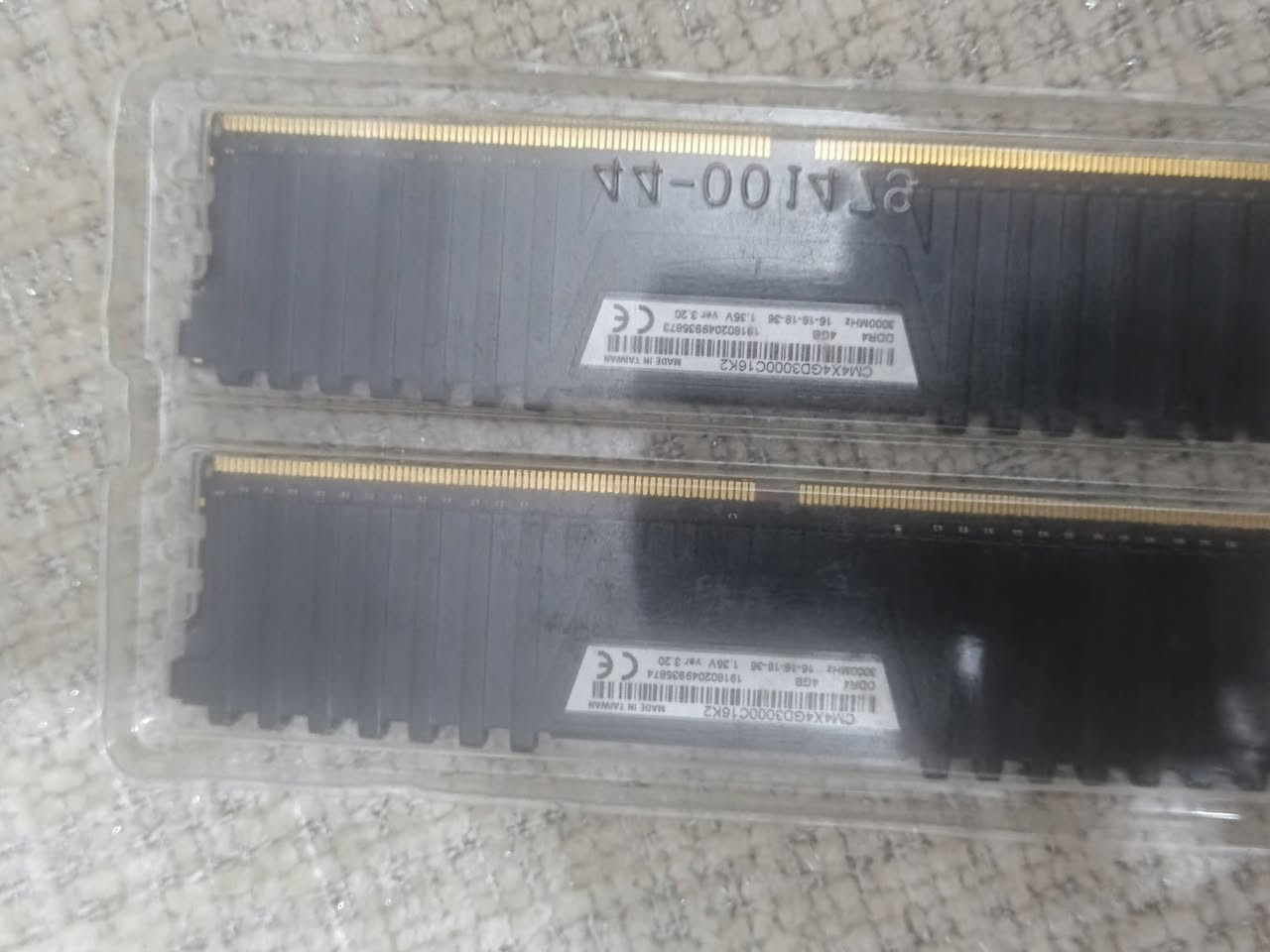 رامات كت 4×2 يعني 8g ddr4 3000mhz ابيع شرط الشغل وشرط ماركة عالمية صناعة تايوان ورام واحد 8g ابيع فحم
كلهن 16g سعر 80 ألف توصيل موجود


**إذا كنت صاحب هذا الإعلان وتريد حذفه لأي سبب، رجاءا أرسل رسالة إلى الدعم الفني**