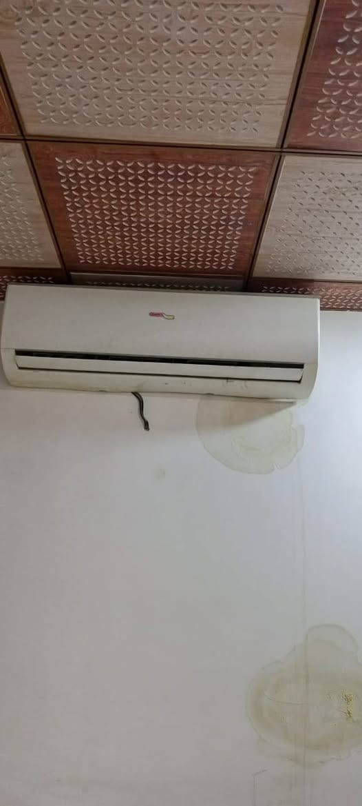 سبلت طنين شغال للبيع السعر 250 وبي مجال الشراي يتصل أو يراسل واتساب العنوان النجف الاشرف ***********
