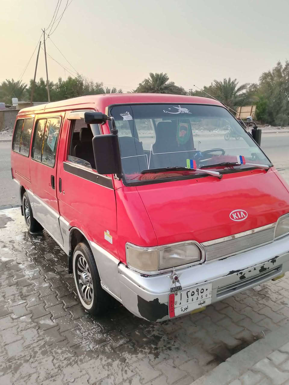 السلام عليكم كيا بستا للبيع موديل 93 نجف الماني سنويه الى2027 وكاله عامه باسمي اربع شواصي مكفولات حداديه تخم تاير كهربائيات مصفره هيئه ومرور كير اكسل مكفولات المكينه بيه بخار السعر 45$ وبيه مجال المكان نجف كوفه للاتصال على ***********
