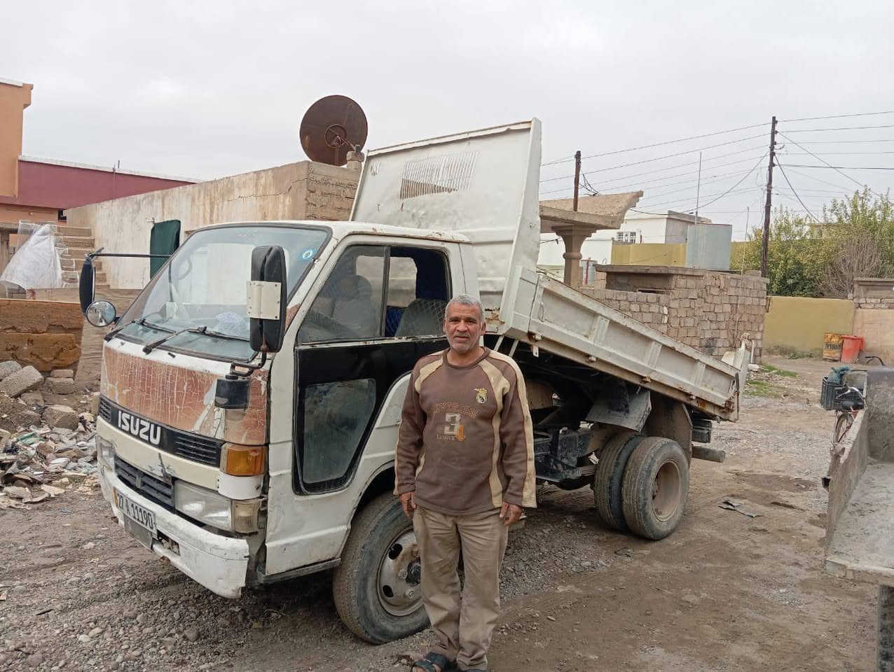 السلام عليكم #

مكلف بالنشر 
يوجد قلابه لنقل الانقاذ 
والبلوك 
والرمل
والحجر

باداره الاخ ابو عزوز ماجد البصراوي 
رقم الهاتف  ***********
***********
