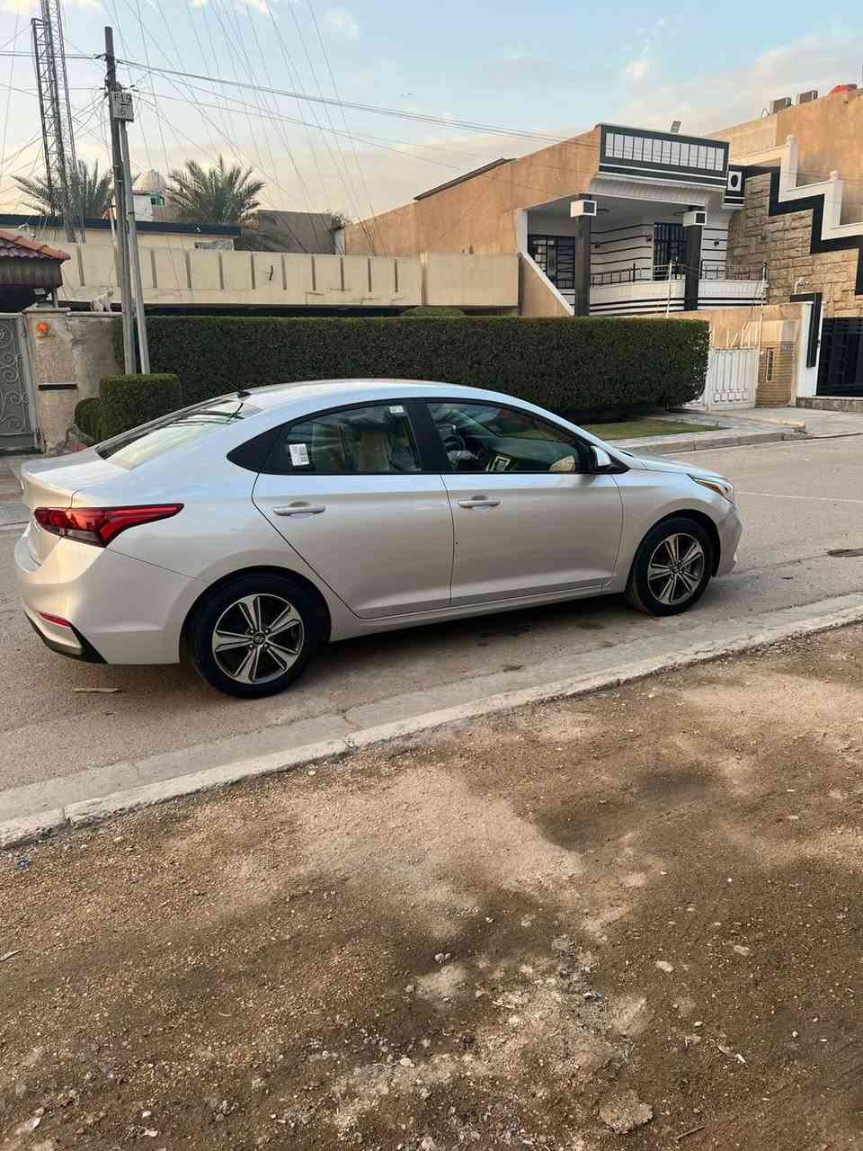 السلام عليكم اكسنت موديل 2022 وارد امريكي لون سلفر مكينه 1600 دوش ماشيه 28 ميل / شاشه بلاديه / تحكمات مقود جهتين / ويل كب / لايت زنون / مثبت سرعه/ كامره / مانع انزلاق / تدفئه تبريد كفاله / رقم اربيل شرط التحويل / حادث جاملغ و بنيد / سياره جديده ربع متصرف عليها / صور السونار ول حادث مرفقه / السعر 115 و بيها مجال بسيط 
مكاني بغداد الشعب 
***********
