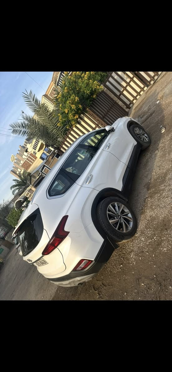 السلام عليكم سنتافيا للبيع خليجي موديل 20 مكفوله من ضربه صبغ  رقم أربيل ماشية 180 بية بس بستم مكينه مفتوحه بغداد الإسكان *********** السعر 163 مجال قليل
