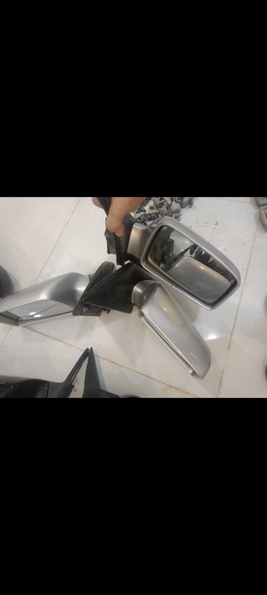 السلام عليكم من رخصة الادمن المحترم 🌹🌹 
توفرت قواعد فيوزات سبورتج مجموعة ولف حماوة انارة داخلية مراة جانبية ماطور زراكات مكاني بغداد يوجد توصيل محافظات راسلني واتساب للحجز ***********
