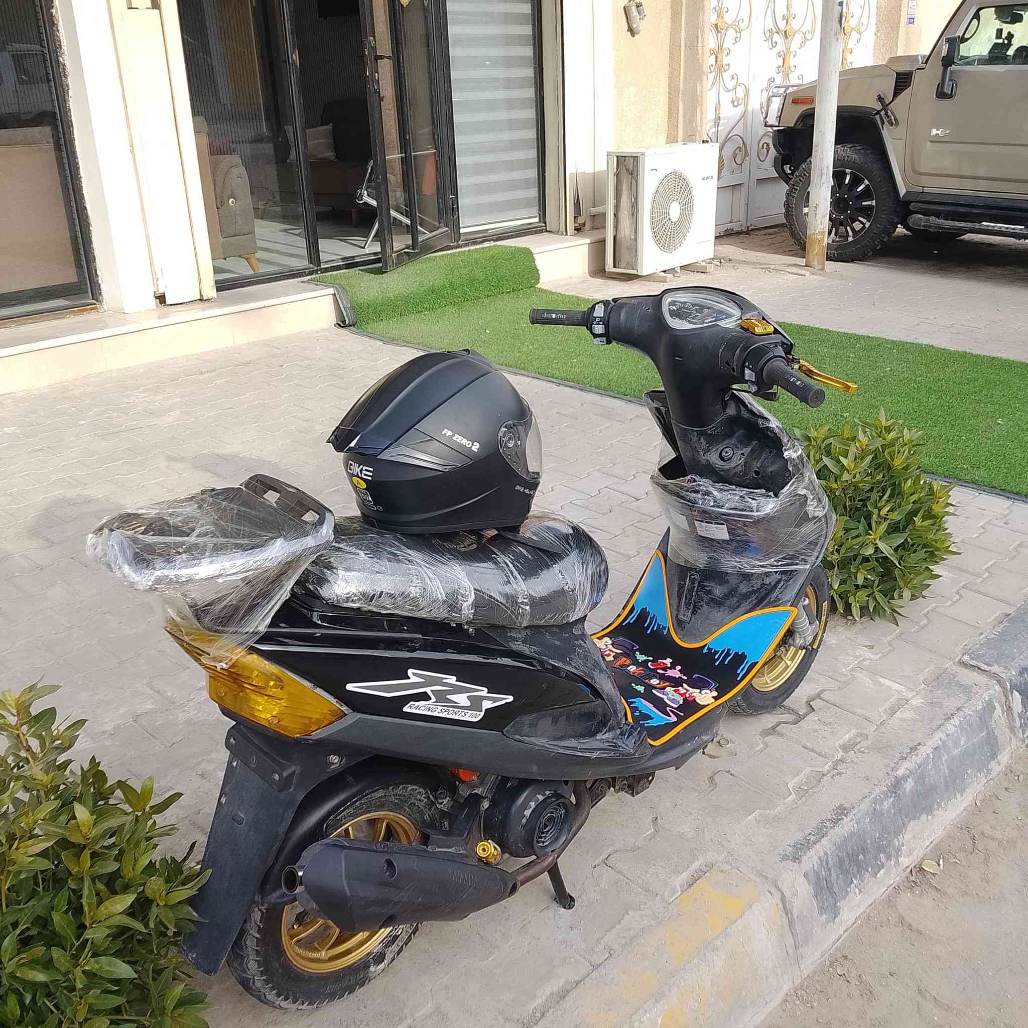 ماكس عدله 120.
بوشه49ابلادي.
نضافه وشلعه ومعدل .
تزويد كلاجات رياضي.
وياله لون ذهبي .
دبلات امامي لو فضي .
وياه تزويد خفيفه أنته شده لأن مستعجل على بيعه .
مكاني كربلاء حي الامام علي.
السعر 700بيه مجال لشراي فقط .
رقمي.***********.
