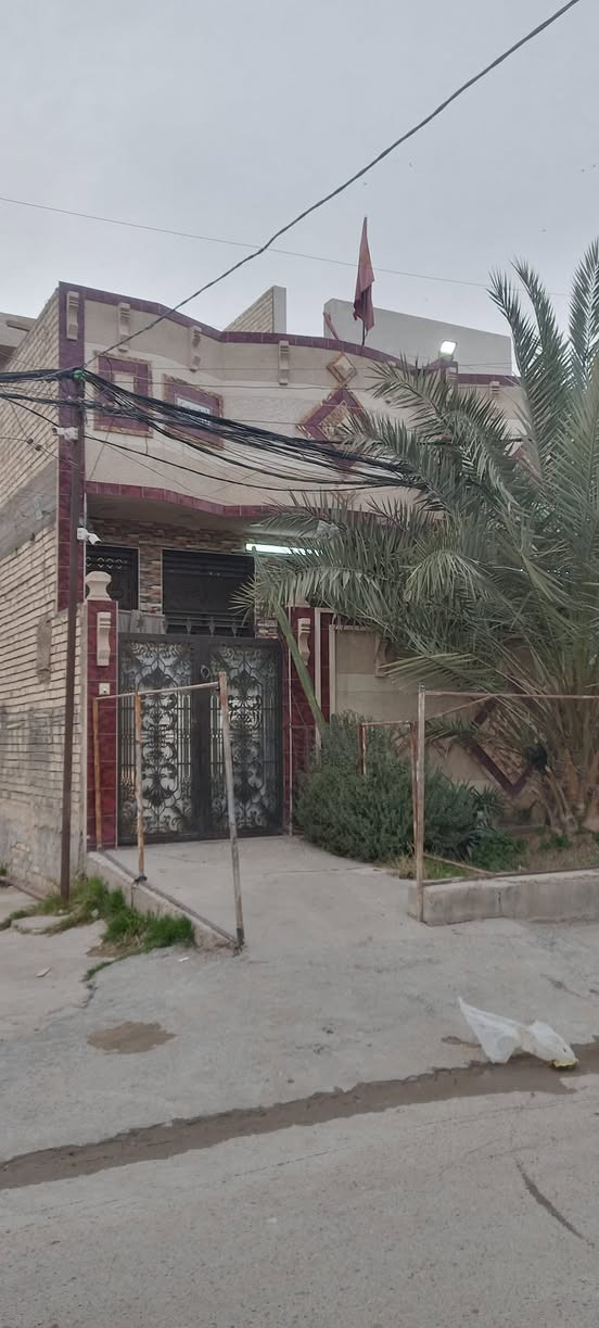 سلام عليكم بيت بلتاجيات١٠٠ متر قاط اونص للبيع رقمل قطعه ١٠١٧ ابصف الركن اب شارع جاسم ماركة السعر ١٧٥ او بي مجال ***********
