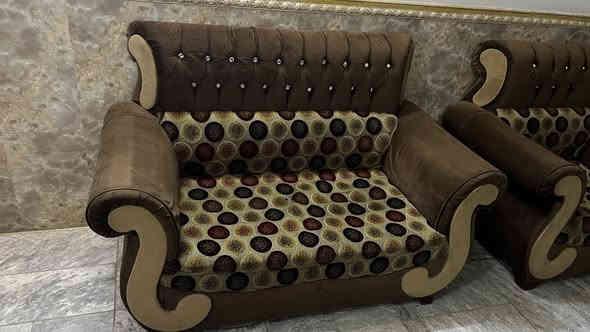 السلام عليكم …
تخم للبيع 13 ( مقعد ) مثل متشوفون جديد استخدام سنة و لو ممستعجل ما ابيعه 350 و بي مجال بسيط 

*********** الاستفسار فقط الاتصال
